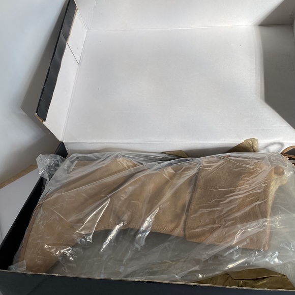 Colin Stuart Boots. Size 9 . Tan - Picture 7 of 8